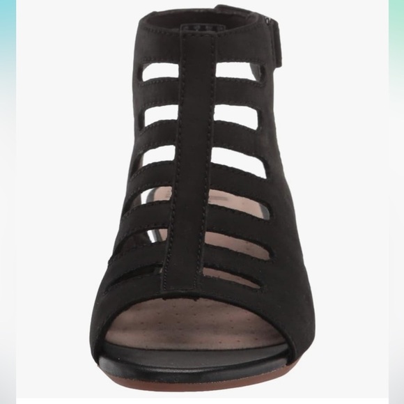 Clarks Black Abagail Sling size 8 gently used - Picture 2 of 8